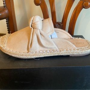 Chase + Chloe tan slide on shoes size 7.5